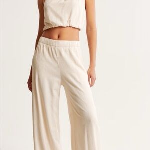 Abercrombie & Fitch NWT Women's White Crinkle Flowy Wide-Leg Pants